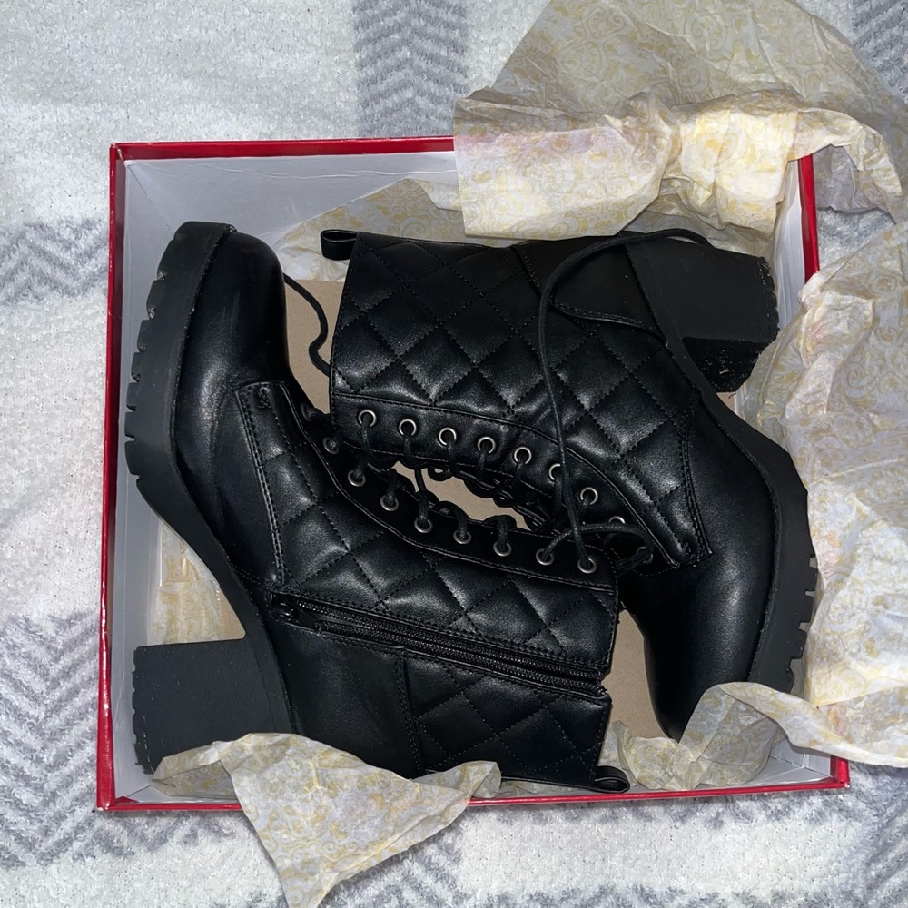 Zigi Soho Platform Boots